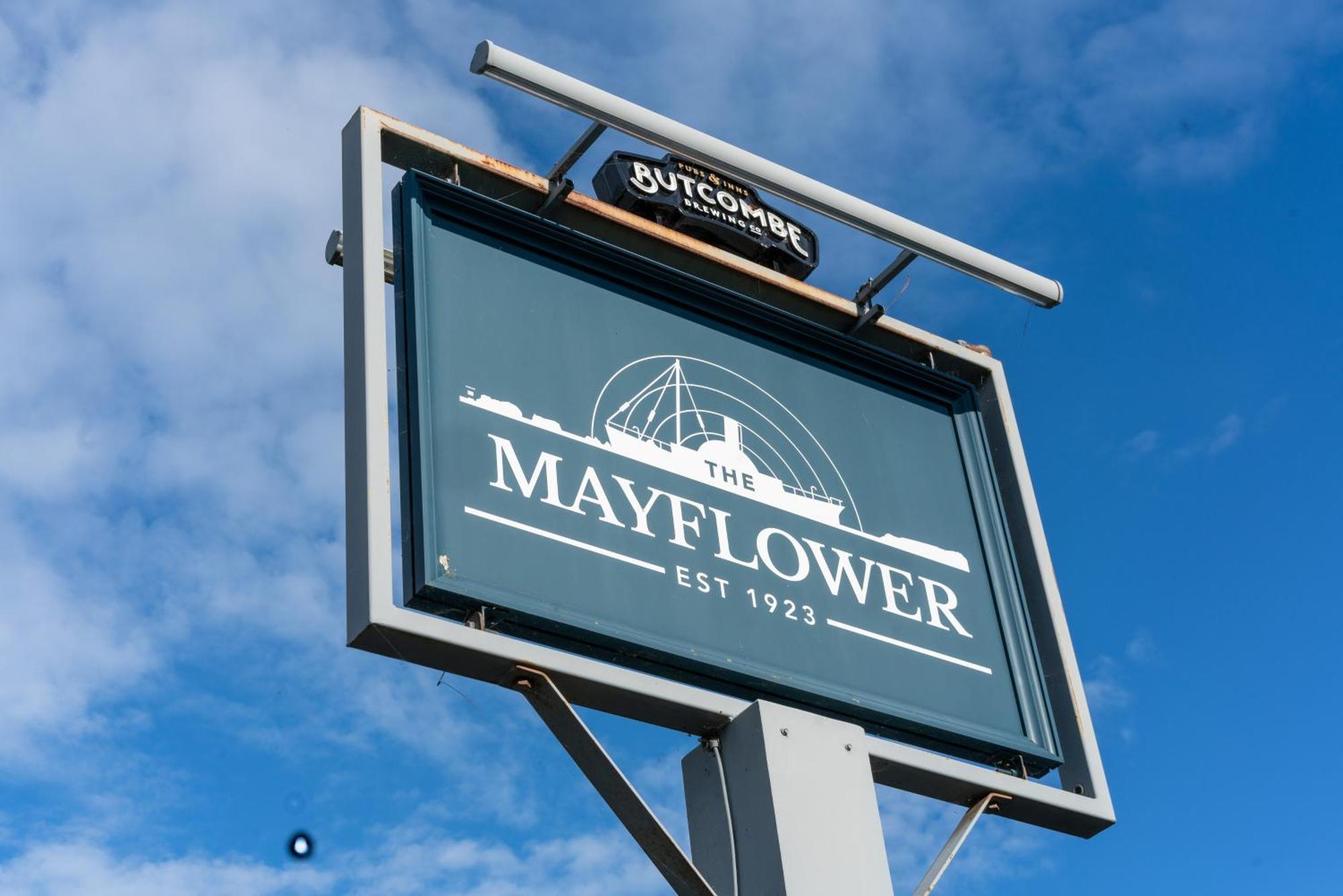 The Mayflower Lymington Exteriör bild